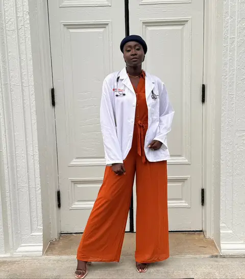 C’etait la ceremonie de blouse blanche et de prise de serment for medschool! Fiere d’etre la seule africaine de toute ma promo🇸🇳🤩 #tiktoksenegal #kals #Kalsoum