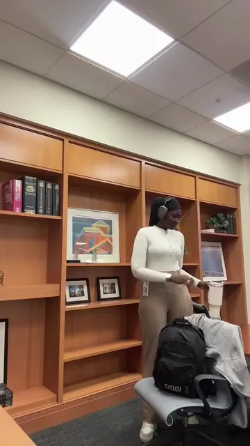 Pourquoi vous me suivez svp? faw ma yeegal niveau bi. Votre amour ci mann dafma jaxaaaal. Vous etes carrement les meilleurs! #tiktoksenegal #kalsoum #kals