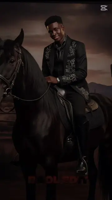 #dungeendaj #CapCut  #gemini  Prompt : Transforme ma photo pour une élégante séance photo western. Il s'agit d'un portrait de mode d'un homme confiant, assise sur un cheval noir. Il porte une tenue noire haute et des bottes de cowboy montant au-dessus du genou, dégageant douceur et puissance.Il a le coiffure dégradé , et il regarde droit devant lui, serrant un cheval dans ses bras, souriant, le regard baisse. L'éclairage spectaculaire du studio projette des ombres audacieuses sur le ranch en arriere-plan, creant un effet saisissant. @Dip Doundou Guiss ✪ #LIVEIncentiveProgram #LIVECareer #PaidPartnership