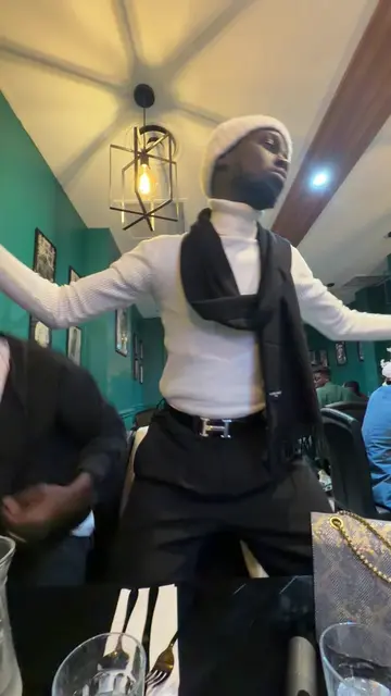 Dawlene gaw si   @tapalapa_221  🤣🤣🤣 Paris mingui todj @Toch_Officiel @niamakhit😂