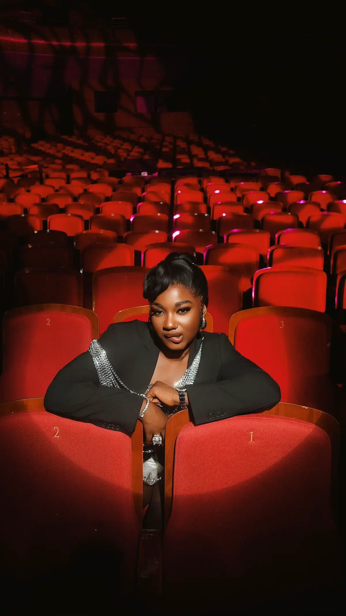 ECLOSION ⚜️❤️❤️✌🏾 Mia envol tour. 31 octobre Nantes Poitiers 08novembre Bordeaux 09novembre Torino 15novembre Belgique 01novembre Marseille 22 novembre Barcelone 29novembre #miaguisse #eclosion  #bellemere #unique  #choix