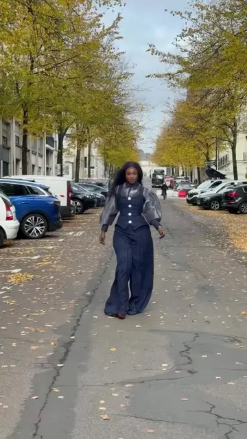 Rendez-vous demain 31 octobre à la salle la carrirere de Nantes un show de ouf vous attend. Tenue: @LOUMOU  #Miaguisse #Tsunami #miaguisse #eclosion  #bellemere