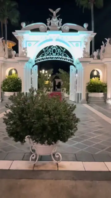 📍Napoli ce samedi 1er nov.  Credit video: @Dakarlive 🇫🇷 🇨🇭 🇧🇪 🇮🇹