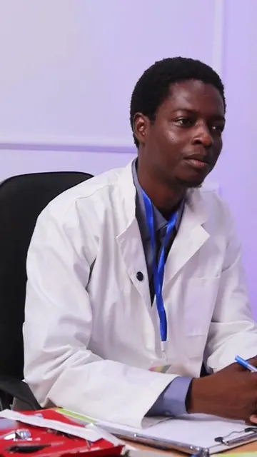 Parler, écouter, comprendre  Wax , deglu , Nànd … trois gestes simples, mais si rares dans certains couples. Le manque de communication devient une arme silencieuse, et parfois, la violence prend la place de la parole. Aimons sans blesser, écoutons sans juger.