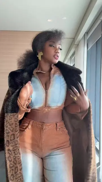 Poitiers a vous  l’honneur demain 08 novembre de belles surprises vous attendent. Next step Bordeaux 09novembre Torino 15novembre Marseille 22 novembre Barcelone 29novembre #miaguisse  #eclosion #onapasletemps  #choix #unique