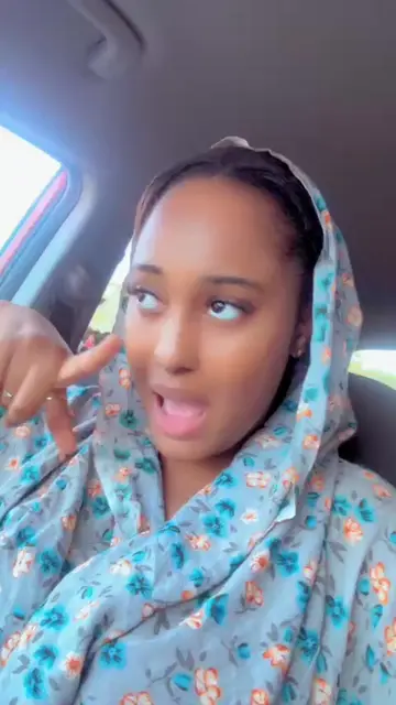 Mon amour, Aujourd’hui, c’est ton jour. Le jour où la plus belle âme que je connaisse est venue au monde. Chaque jour à tes côtés est un cadeau, mais aujourd’hui, c’est moi qui veux te rappeler à quel point tu es précieuse. Tu embellis ma vie, tu la rends plus douce, plus forte, plus vraie. Ton sourire, ta voix, ta présence — tout en toi m’inspire et me pousse à être un meilleur homme. J’espère que cette journée te comblera autant que toi, tu remplis mon cœur d’amour chaque jour. Je t’aime plus que les mots ne peuvent le dire. #tiktoksenegal🇸🇳 #djkheucha