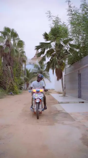 Goor day Manou  RakTak bou bess ! Ce 12/11  jusqu’a 23h59 : 300% + 1Go des 1000F, 600% + 2,5Go des 2000F par Seddo, #144#, applis Max It.  Bonus credit valable 15j en national, bonus internet valable 24h.  Niofar! #viral_video