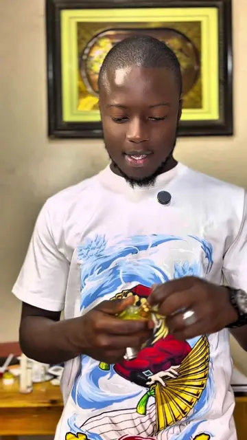 Trop beau le teeshirt n’est ce pas @FEbbusiness Parfumerie #meme