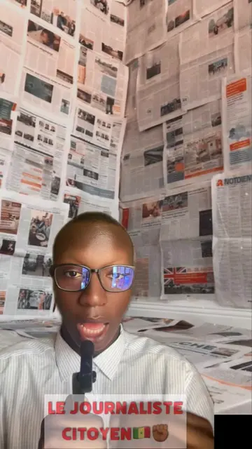 Le commissariat d’arrondissement du Point E a été alerté tôt ce dimanche, vers 7 heures, de l’échouage d’une pirogue supposée en partance pour l’Espagne. L’embarcation a été retrouvée au niveau de la plage de Mermoz, à hauteur de l’ambassade du Soudan. Selon les premières informations obtenues par Seneweb, ses occupants ont immédiatement pris la fuite lorsqu’ils ont aperçu, de loin, l’élément du Groupement mobile d'intervention (GMI) affecté à la sécurité de la représentation diplomatique. Dépêchés sur les lieux, les policiers ont découvert la pirogue, partiellement renversée, abandonnée avec divers matériels, notamment des denrées alimentaires, des sachets d’eau et plusieurs bouteilles d’essence Source (Seneweb)  #tiktoksenegal🇸🇳 #senegalaise_tik_tok🇸🇳pourtoichallenge #senegal #information #pourtoi