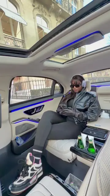 Hello mes nenes tutis, rendez vous le  22 novembre pour clôturer la tournée en France , à Marseille. Venez tous on va clôturer en beauté😉 #Miaguisse #Eclosion #Bellemere #Choix #Unique