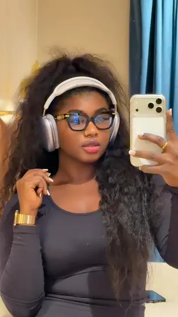 Gno yor séni xol takeussi ndiowane , tok dissi foo yékeu lén ni dodane  La femme c’est la vie  #miaguisse  #eclosion  #onapasdetemps  #lavieestbelle  #choix