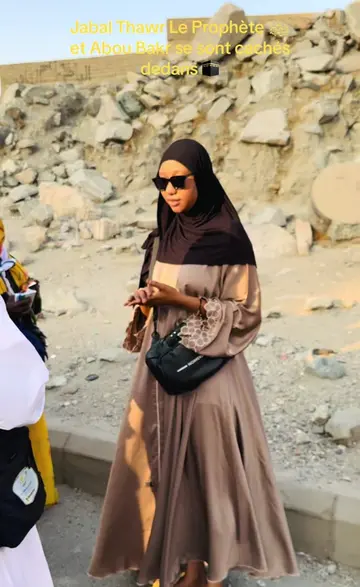 Jabal Thawr #viralvideos #islam #senegalaise_tik_tok🇸🇳pourtoichallenge #pourtoi @Al Amana Voyages Officiel ✈️🕋