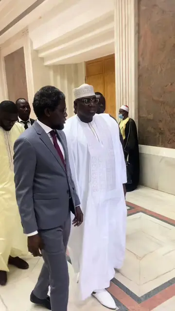 Modernisation des villes religieuses du Sénégal, ce 25 novembre 2025, un atelier de réflexion stratégique a été organisé avec le ministre de l’Urbanisme, des Collectivités Territoriales et de l’Amenagement des territoires et le PNAMVR (Programme National d’Aménagement et de Modernisation des Villes Religieuses) coordonné par Amdy Moustapha Mbacké #PNAMVR #MoussaBallaFofana #OusmaneSonko #villereligieuse #ActualiteSenegal