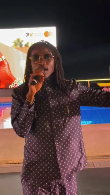 Cérémonie de lancement de la carte prépayée de Orange Money. Ça y est, nous y sommes, Orange a officiellement lancé sa carte mastercard pour les paiements en ligne disponibles gratuitement sur Maxit.  #OrangeMoney #ActualiteSenegal #OmarAfrica #amadeus #tiktoksenegal