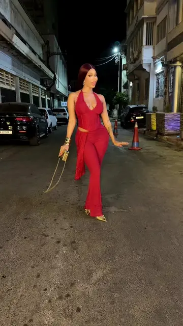 @Ndeye Frezy🍓🍓 combinaison bi feu la😭 @Annoriema beauty studio kay fi li reddddd bou fluide ohhh🤭♥️♥️#viral #foryou