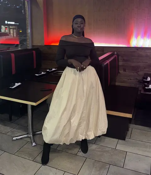 On pense quoi de la tenue la team?