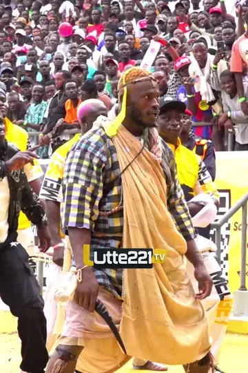 Mor Kang kang Li nekh na d 😍😂 "Pow pow"😂#foryoupage #viralvideo #lutte221tv #221live #pourtoii