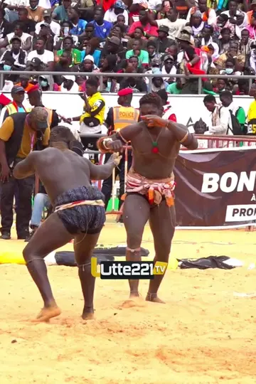 Temps Fort du Combat Ndiol Sana Vs Thiatou Ngomez  🔥💪#foryoupage #viralvideo #lutte221tv #221live #pourtoi
