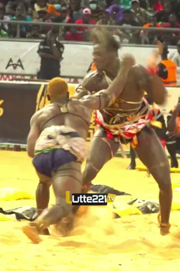 Khekh bou Metti Prince vs Mor Kang 🥹 #foryoupage #viralvideo #lutte221tv #221live