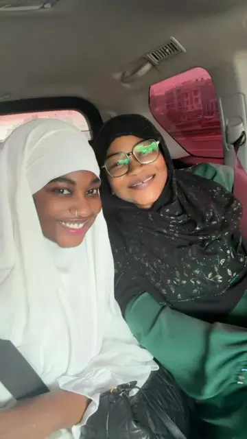 Direction makah avec maman🫶 Beaucoup de prières pour vous mes néné Touti ❤️ #miaguisse #yaay