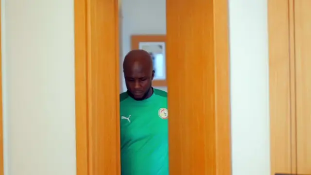 Mes chers compatriotes, Le Président de la Rue Publique s’adresse à la Nation.  SGI Everest Finance Pour plus d’informations, veuillez consulter : www.everestfin.com/apesenegal