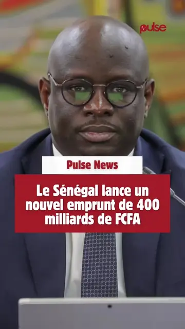 L’État du Sénégal a initié une nouvelle opération financière en lançant un emprunt obligataire par appel public à l’épargne sur le marché financier régional de l’Union Monétaire Ouest-Africaine (UMOA). Il s’agit de la quatrième initiative de ce type pour le pays au cours de l’année en cours, visant à mobiliser 400 milliards de francs CFA. Cette levée de fonds s’inscrit dans la stratégie gouvernementale de mobilisation de ressources internes pour le financement des projets de développement prévus dans le budget actuel. L’opération est encadrée par l’Autorité des marchés financiers de l’UMOA et les titres émis seront cotés à la Bourse Régionale des Valeurs Mobilières (BRVM), ce qui offrira une liquidité aux investisseurs. La société de gestion et d’intermédiation Invictus Capital & Finance, dirigée par le banquier d’affaires Mbacké Fall, a été de nouveau mandatée pour piloter cette émission. En mars dernier, cette même société avait déjà été sollicitée par l’État pour une opération similaire visant à mobiliser 150 milliards de francs CFA sur le marché local. Cette précédente levée de fonds avait connu une sursouscription, atteignant trois fois le montant initialement recherché. Avec ce nouvel emprunt, le Sénégal confirme sa volonté de s’appuyer sur l’épargne nationale pour financer ses investissements publics. Entre avril et octobre, trois émissions obligataires ont permis de mobiliser 1 219 milliards de FCFA, un niveau jamais atteint dans la région. Le premier emprunt, lancé le 10 avril, avait récolté 405 milliards de FCFA contre un objectif initial de 150 milliards de FCFA. Celui de juillet avait généré 364 milliards de FCFA, tandis que l’opération de septembre, structurée par Impaxis Securities en partenariat avec la Société Générale, avait atteint 450 milliards de FCFA, dépassant largement la cible de 300 milliards de FCFA. Pour les autorités, ces performances confirment la confiance renouvelée des investisseurs dans la trajectoire économique du pays. #pulsenewsreels #SinformerSurTikTok