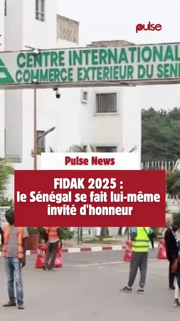 La Foire internationale de Dakar, dont l’édition de cette année met à l’honneur les acteurs locaux, est prévue du 7 au 31 décembre 2025. Depuis toujours, la FIDAK avait toujours un pays étranger comme invité d'honneur. Mais cette année, l'absence d'un pays (étranger) invité d'honneur compte parmi les principales innovations de la 33ᵉ édition de la FIDAK. La raison ? La FIDAK 2025 ambitionne de valoriser, cette année, les acteurs locaux de l’économie, en renforçant leur visibilité et en facilitant leur mise en relation avec des partenaires internationaux, a indiqué le directeur général du Centre international du commerce extérieur du Sénégal (CICES). “L’invité d’honneur de cette année est l’acteur local, le transformateur sénégalais”, a notamment déclaré Justin Corréa dans un entretien avec l’APS, en perspective de la 33e édition de la FIDAK prévue du 7 au 31 décembre 2025. Selon lui, ce choix se recoupe parfaitement avec le thème retenu cette année, portant sur “Transformation territoriale et développement inclusif”. Il a jugé le choix pertinent, estimant qu’il s’inscrit en droite ligne avec la vision des nouvelles autorités engagées dans la territorialisation des politiques publiques à travers les 8 pôles territoires. Il s’agira de mettre en lumière “le rôle central de l’acteur local sénégalais”, a-t-il martelé, ajoutant que “80 % des exposants seront des acteurs locaux”. Cette orientation traduit “la volonté d’accompagner artisans et transformateurs nationaux en leur offrant une meilleure visibilité et en les connectant à des partenaires internationaux”, a expliqué M. Corréa. Il indique que cette édition sera également marquée par la participation, pour la première fois, de trois pays que sont la République démocratique du Congo, la Malaisie et le Kenya. 🔹 Une fan zone pour la CAN Le directeur général du CICES a aussi annoncé que trente nationalités prendront part à ce rendez-vous économique et commercial. La FIDAK, qui coïncide cette année avec la Coupe d’Afrique des nations de football, prévoit l’implantation de “fan zones”, afin de permettre aux visiteurs et exposants de suivre les matchs dans une ambiance conviviale, selon Justin Corréa. Se félicitant de la mise en place de stands aux normes internationales, le directeur général du CICES a aussi évoqué la création d’une plateforme numérique dédiée à l’exposition virtuelle et à l’interaction entre les exposants. #pulsenewsreels #SinformerSurTikTok