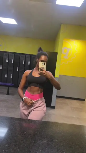 Looks simple. Burns like crazy. My all-time fave ab workout. 💪🏿👌🏾 #senegalaise_tik_tok #GymTok