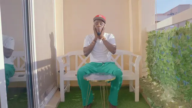 🤦🏽‍♂️Mbaye ya niak weursseuk  Découvrez le  #Spark40  5G disponible exclusivement dans les boutiques de @orange_senegal .