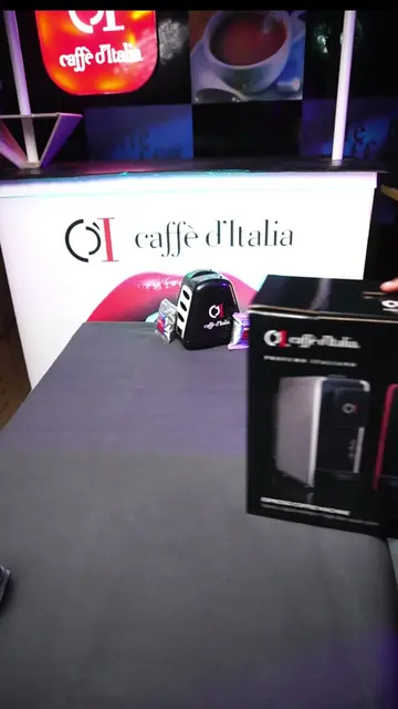 Réveille l’Italien qui dort en toi avec Pepita. ☕️ Un design rouge fatal, une crème d’or pure. Ton espresso n’est plus un café, c’est un rituel. #senegalaise_tik_tok🇸🇳 #Pepita #coffee #espresso #coffeetiktok #pepita #coffeelover #morningroutine #italy #aesthetic #barista #café