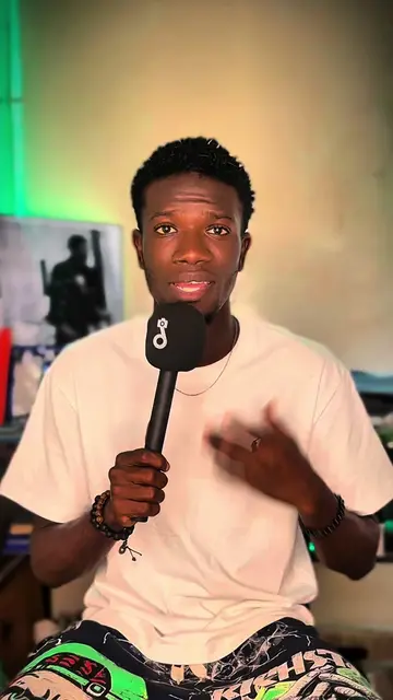 Voici le prompt : Create a super-realistic, ultra-sharp 16K image using my exact reference face without any alteration - facial structure, proportions, and expressions remain 100% unchanged. A slender 18-year-old boy sits gracefully inside a large illuminated crescent moon sculpture, adorned with soft neon-style lights. The composition is center-focused, balanced, and elegant. He is wearing a traditional loose full-pleated shalwar kameez in soft neutral tones, creating a clean and elegant appearance. He gently holds a lit Ramadan lantern, smiling softly and naturally while looking directly at the camera. The pose feels relaxed, calm, and refined. Face & skin details: Natural clean white skin tone Soft pinkish lips (natural) Realistic texture, no smoothing, no beautification Hair (if visible): glossy black hair with natural flow and movement, responding to gravity and motion, ultra-realistic shine Lighting & colors: Soft dreamy pink and white ambient lighting, smooth diffusion Cool-neutral highlights — no warm or golden light Subtle rim illumination around the silhouette for depth Colors rich but controlled, no oversaturation, Premiuingemin cinematic realism Background: Minimalistic and aesthetic to enhance the crescent sculpture On the wall behind him add the text/logo رمضان كريم in élégant calligraphy  Shallow depth of field, ultra-HD realism, luxury cinematic finish Peaceful, calm Ramadan mood #gemini #Ramadan #ia #astuce #heynasser