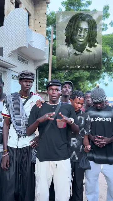 Nous présentons nos sincères condoléances a sa famille et tout le peuple sénégalais, Fatiha+11 ihlass Mansour Diouf il s’appelait 😭❤️🙏