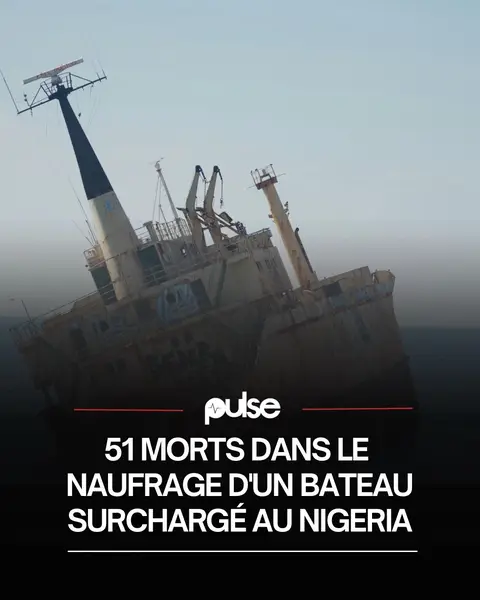 Au moins 51 personnes sont mortes dans le naufrage d'une embarcation dans l'État de Sokoto, au Nigeria. Le bateau, lourdement surchargé, a coulé en une minute seulement après son départ, sous les yeux des habitants impuissants. Les opérations de secours se poursuivent face à un drame qui illustre à nouveau le non-respect récurrent des normes de sécurité nautique dans la région.#pulsenewsreels #Sinformersurtiktok